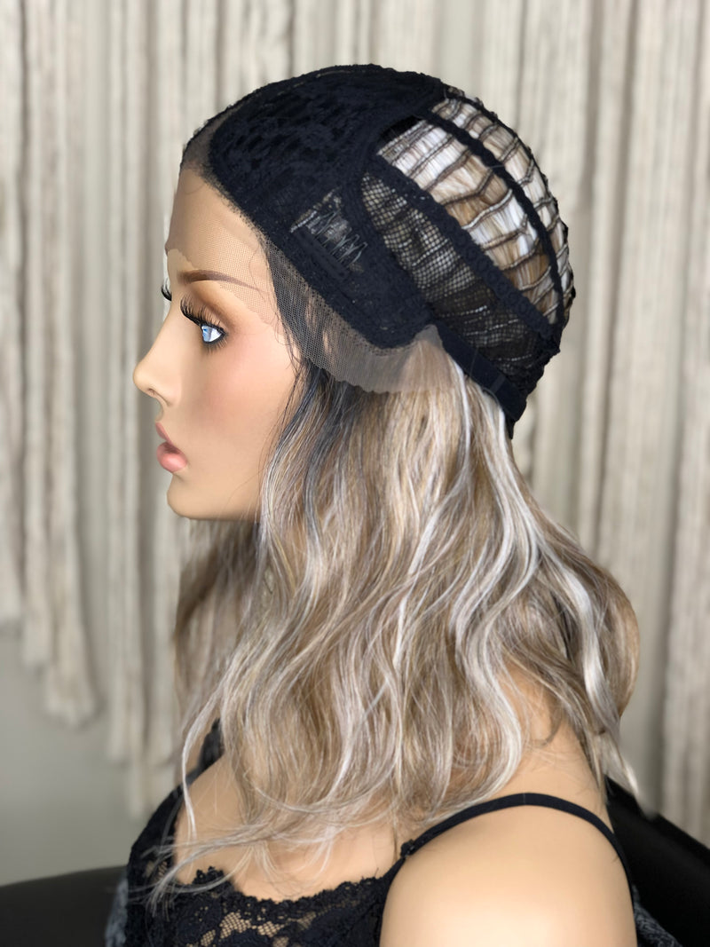 Kat Blonde
